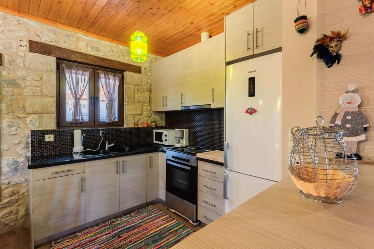 Arcadia Getaway - Levidi Sani 11 Suite Dış mekan fotoğraf